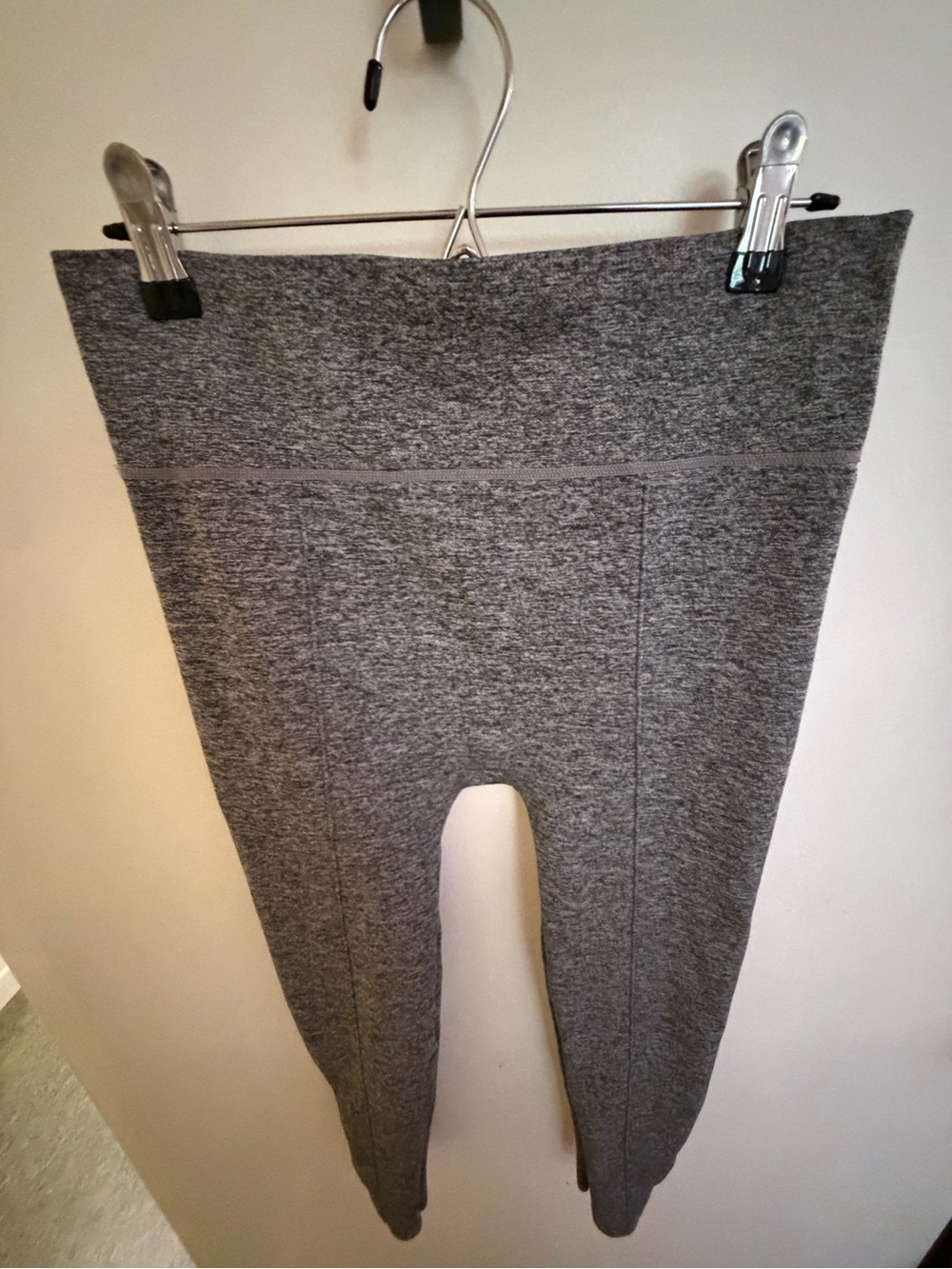 feathers Gray Heathered Women’s Stretch Leggings